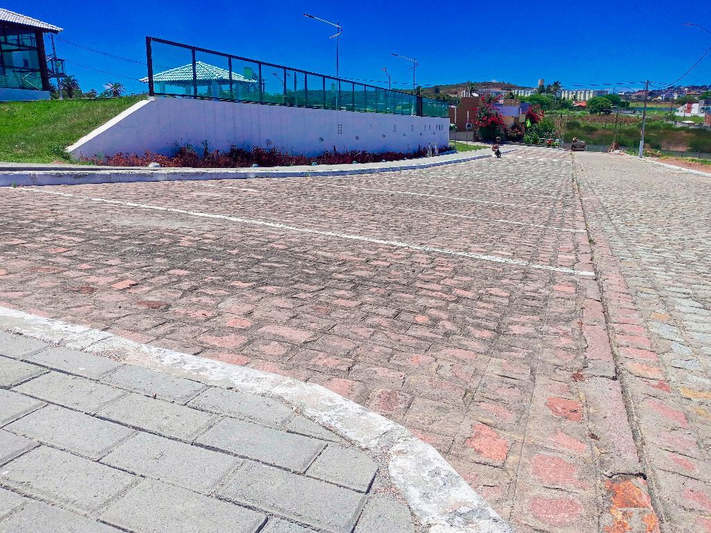 Imagens do imóveis Terreno à venda, 480 m² por R$ 160.000,00 - Condomínio Morada Nobre - Garanhuns/PE