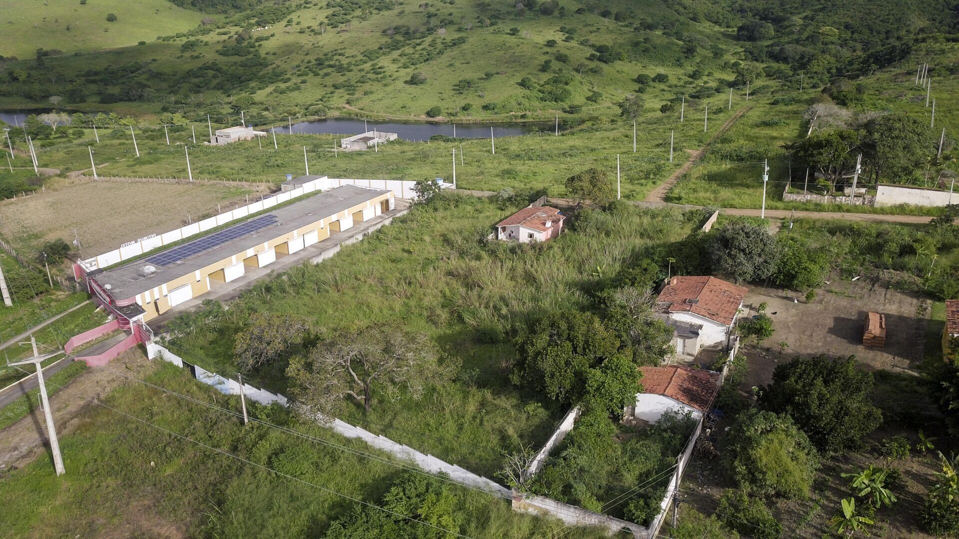 Imagens do imóveis Terreno a venda por R$ 140.000,00 no bairro Severiano Moraes Filho