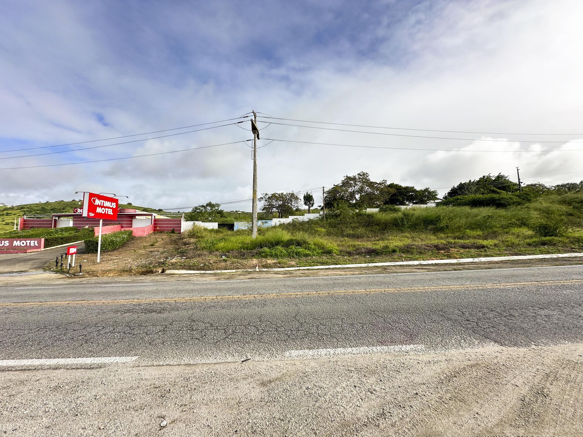 Imagens do imóveis Terreno a venda por R$ 140.000,00 no bairro Severiano Moraes Filho