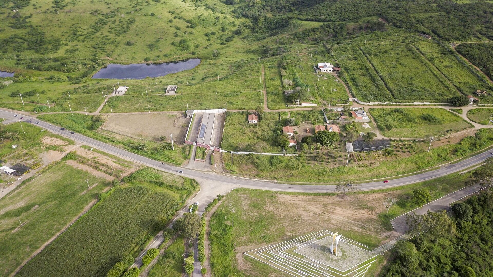 Imagens do imóveis Terreno a venda por R$ 140.000,00 no bairro Severiano Moraes Filho