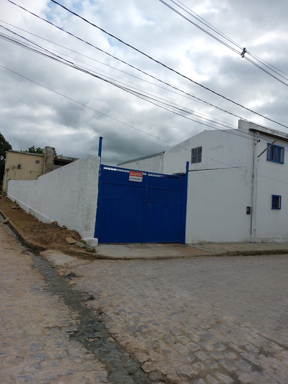 Imagens do imóveis Pavilhão/Galpão para alugar por R$1.800,00 no bairro Aloísio Pinto - Garanhuns/PE
