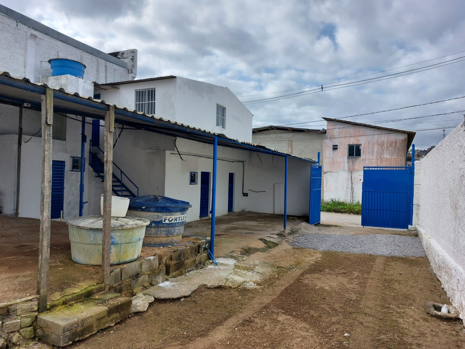 Imagens do imóveis Pavilhão/Galpão para alugar por R$1.800,00 no bairro Aloísio Pinto - Garanhuns/PE