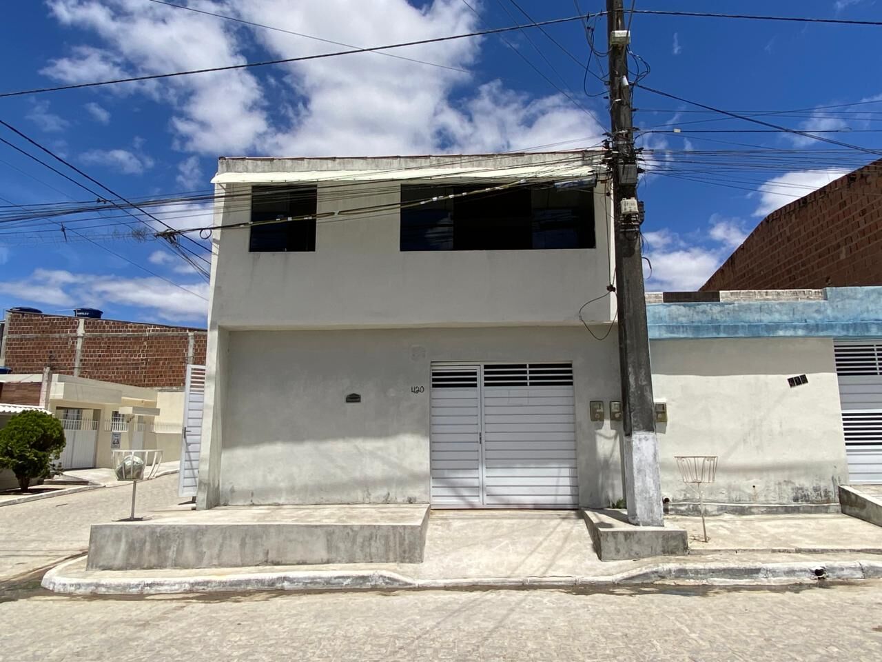Imagens do imóveis CCasa Padrão à venda no bairro Francisco Figueira em Garanhuns-PE por R$420.000,00