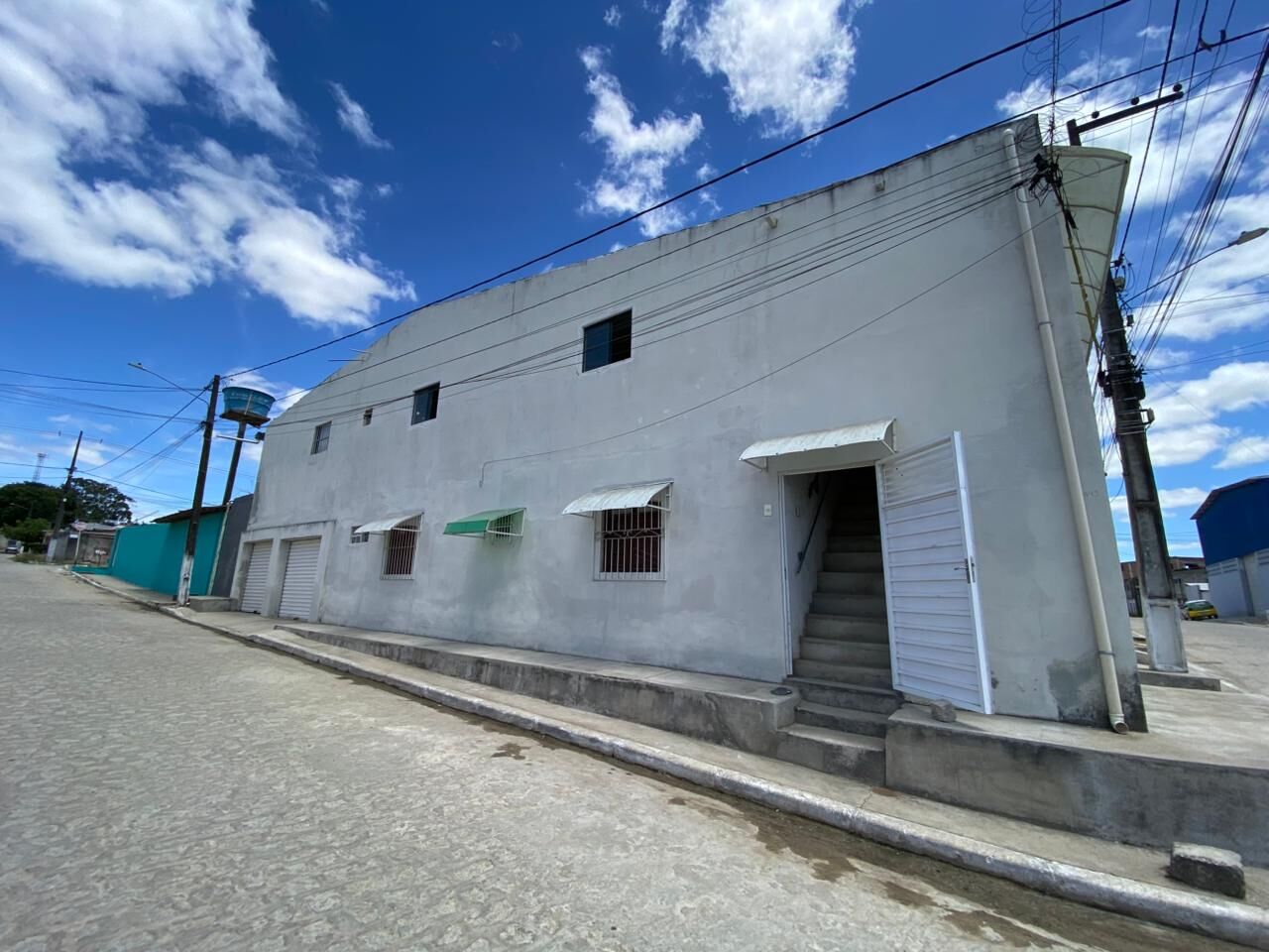 Imagens do imóveis CCasa Padrão à venda no bairro Francisco Figueira em Garanhuns-PE por R$420.000,00