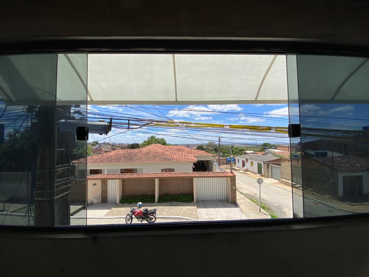 Imagens do imóveis CCasa Padrão à venda no bairro Francisco Figueira em Garanhuns-PE por R$420.000,00