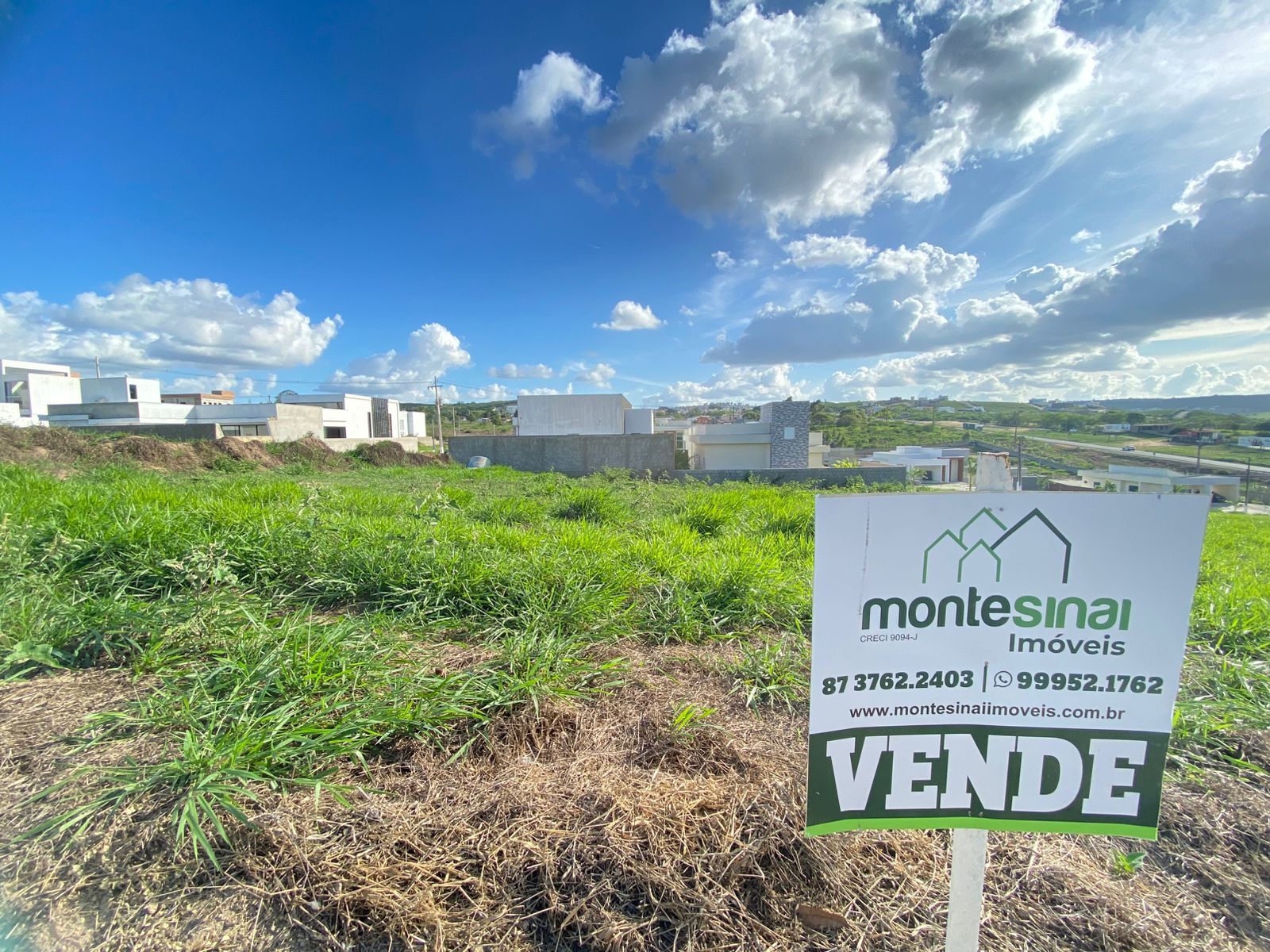 Imagens do imóveis Terrenoá  venda 420m², por R$ 150.000,00 no Condomínio Privê Morada Nobre