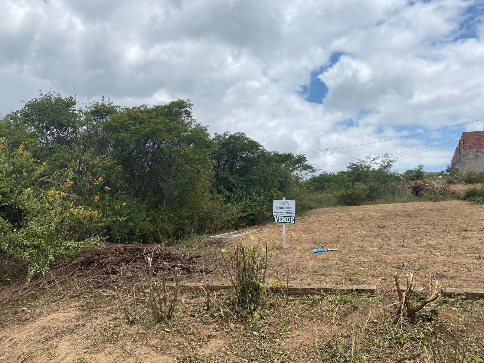 Imagens do imóveis Terreno à venda, 10X25m² por R$ 40.000,00 loteamento Arco Íris- Em Garanhuns