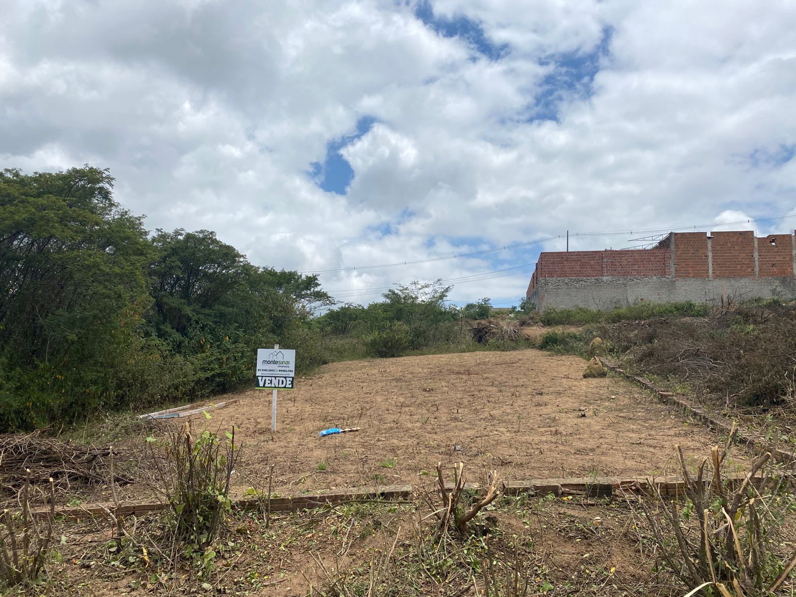 Imagens do imóveis Terreno à venda, 10X25m² por R$ 40.000,00 loteamento Arco Íris- Em Garanhuns