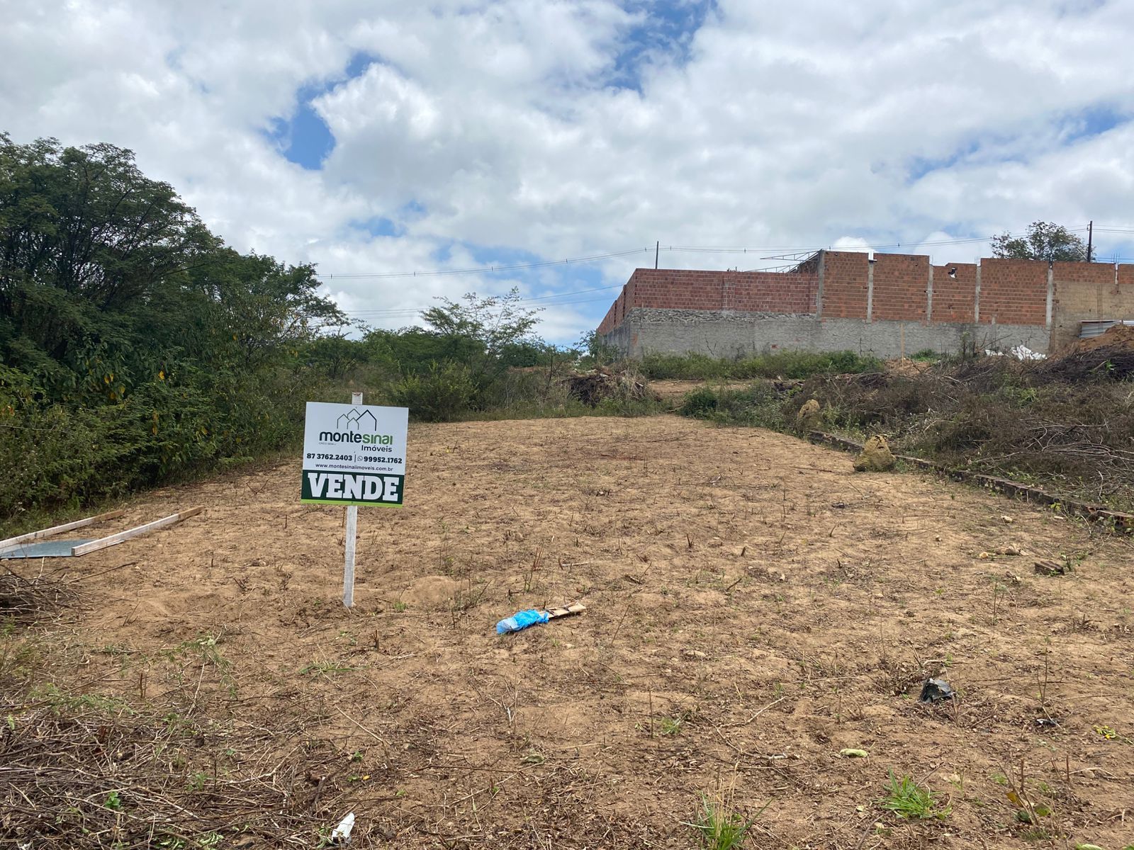 Imagens do imóveis Terreno à venda, 10X25m² por R$ 40.000,00 loteamento Arco Íris- Em Garanhuns