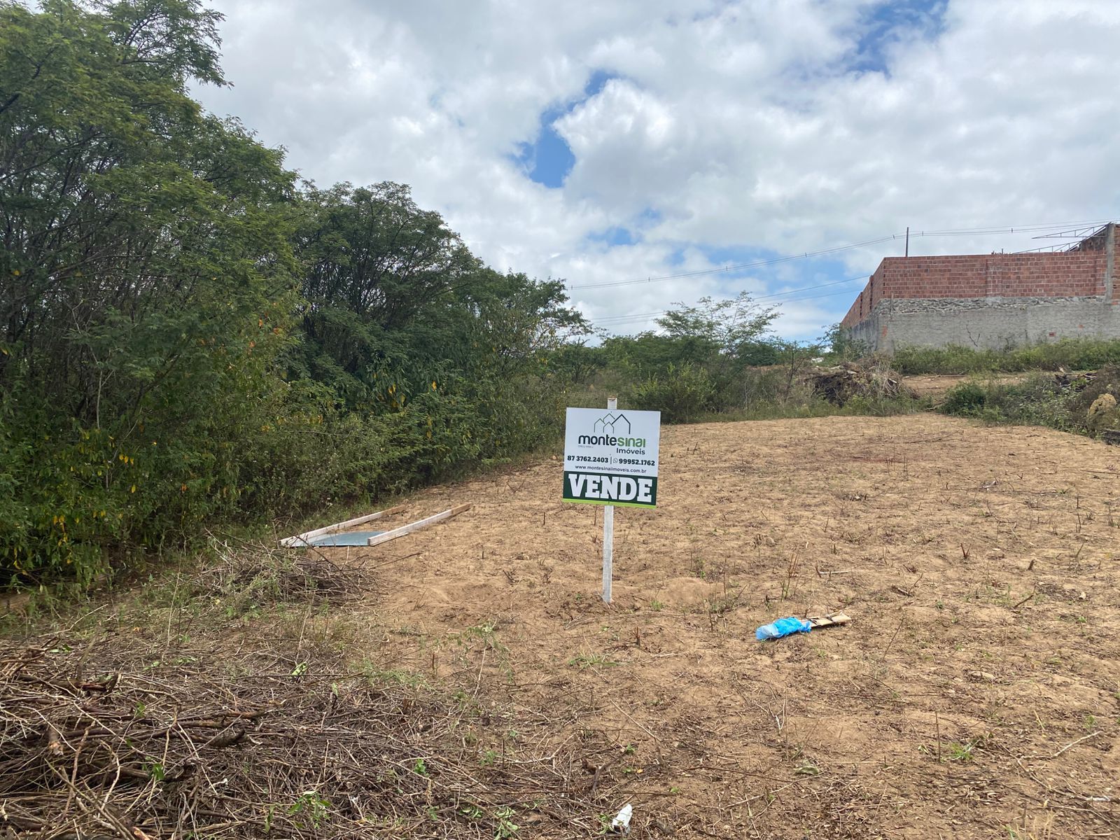 Imagens do imóveis Terreno à venda, 10X25m² por R$ 40.000,00 loteamento Arco Íris- Em Garanhuns