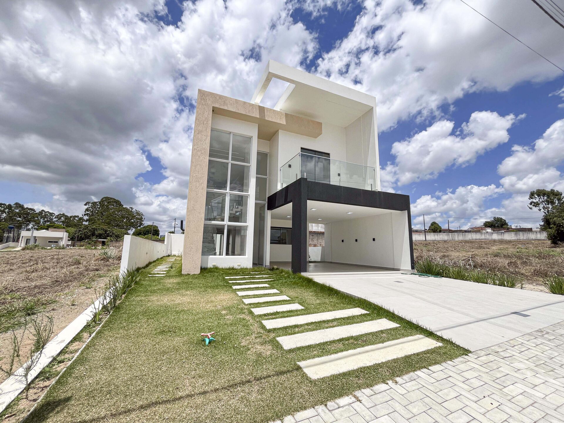 Imagens do imóveis Casa  Duplex de Alto Padrão 198,32m² por R$880.000,00 no bairro Boa Vista