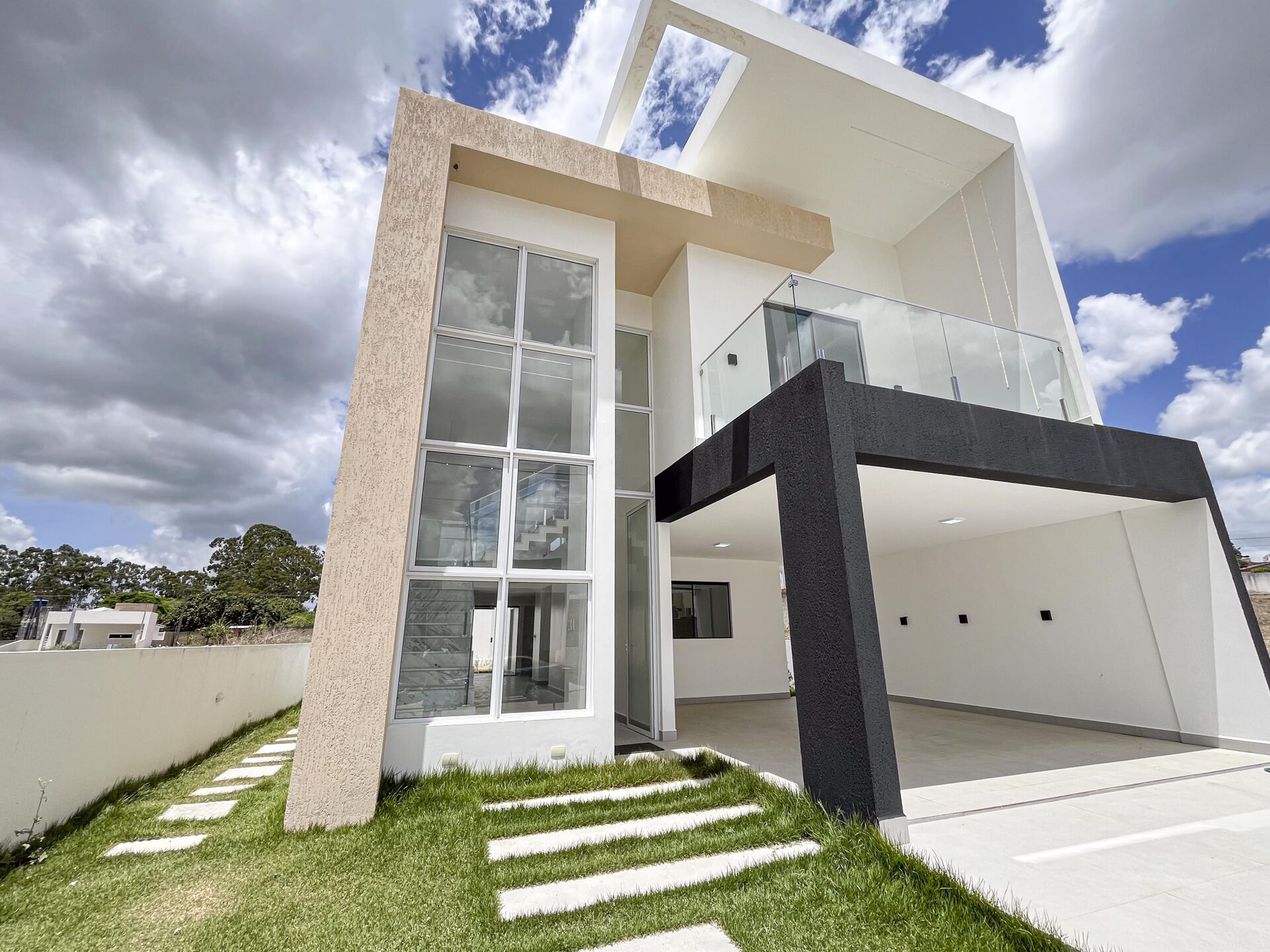 Imagens do imóveis Casa  Duplex de Alto Padrão 198,32m² por R$880.000,00 no bairro Boa Vista