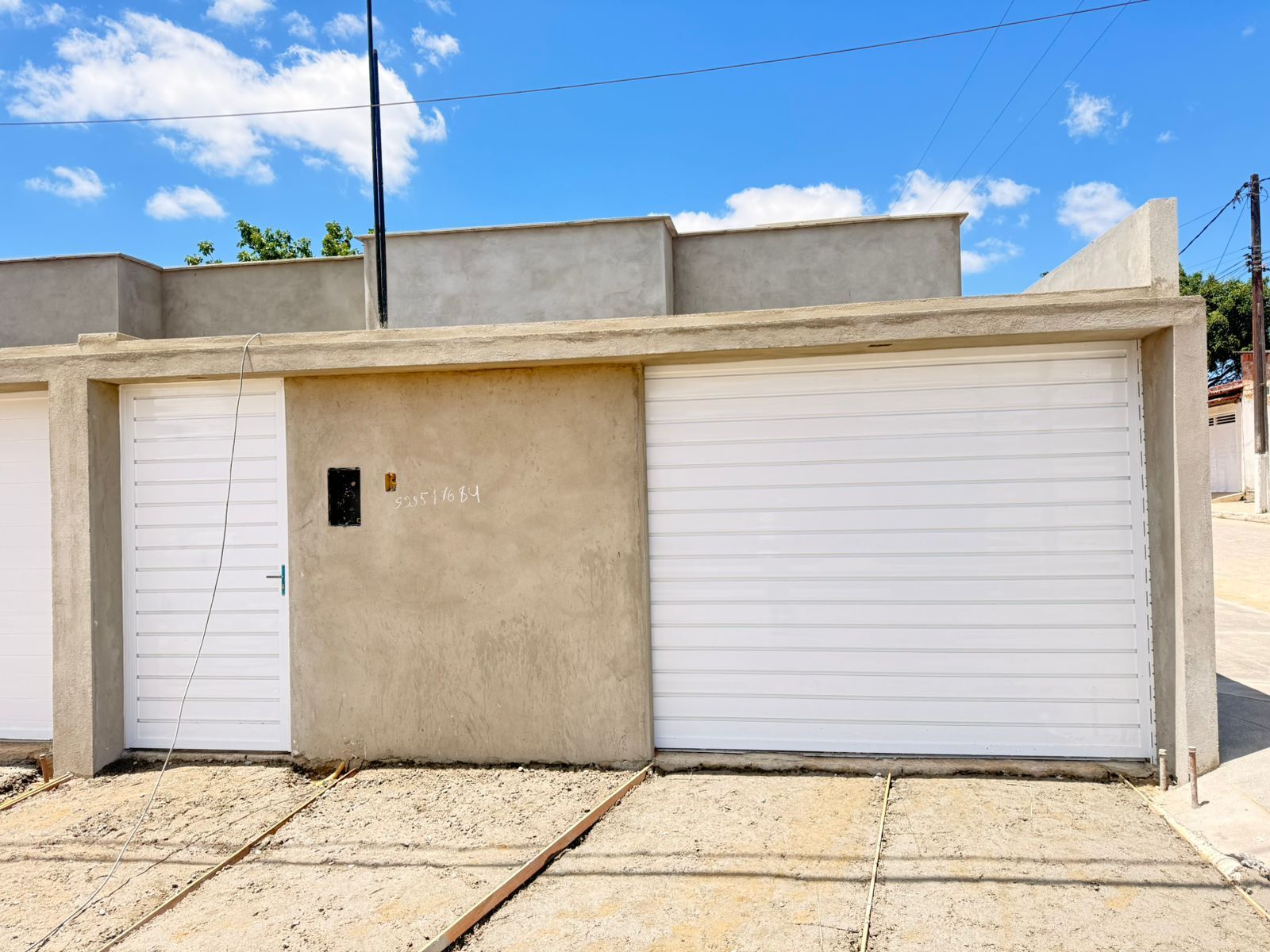 Imagens do imóveis Casa Padrão padrão à venda no bairro cohab ll em Garanhuns-PE por R$240.000,0