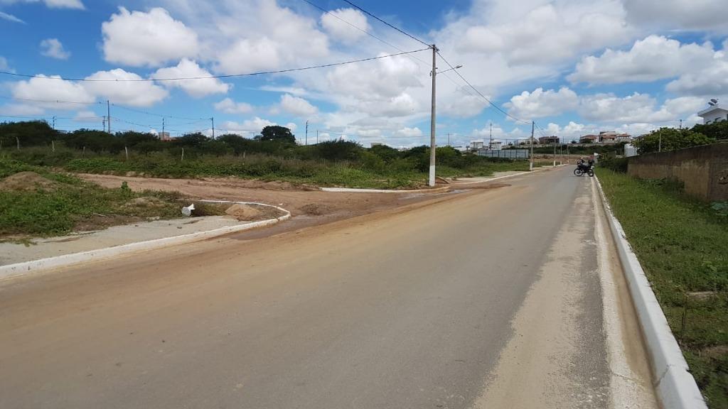 Imagens do imóveis Terreno à venda por R$ 175.000,00 - BR 423 - Garanhuns/PE
