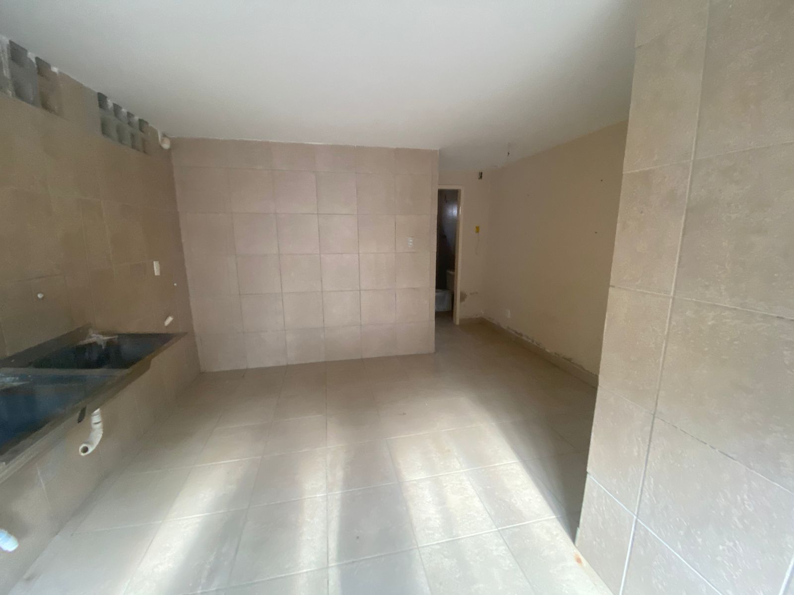 Imagens do imóveis Ampla Casa Comercial para Clínicas e Escritórios por R$10.000,00– Av. José Custódio das Neves, Heliópolis
