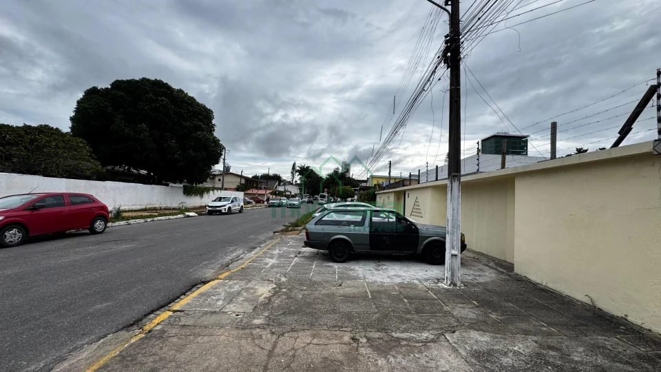 Casa comercial para aluguel no Heliópolis por R$8.000,00
