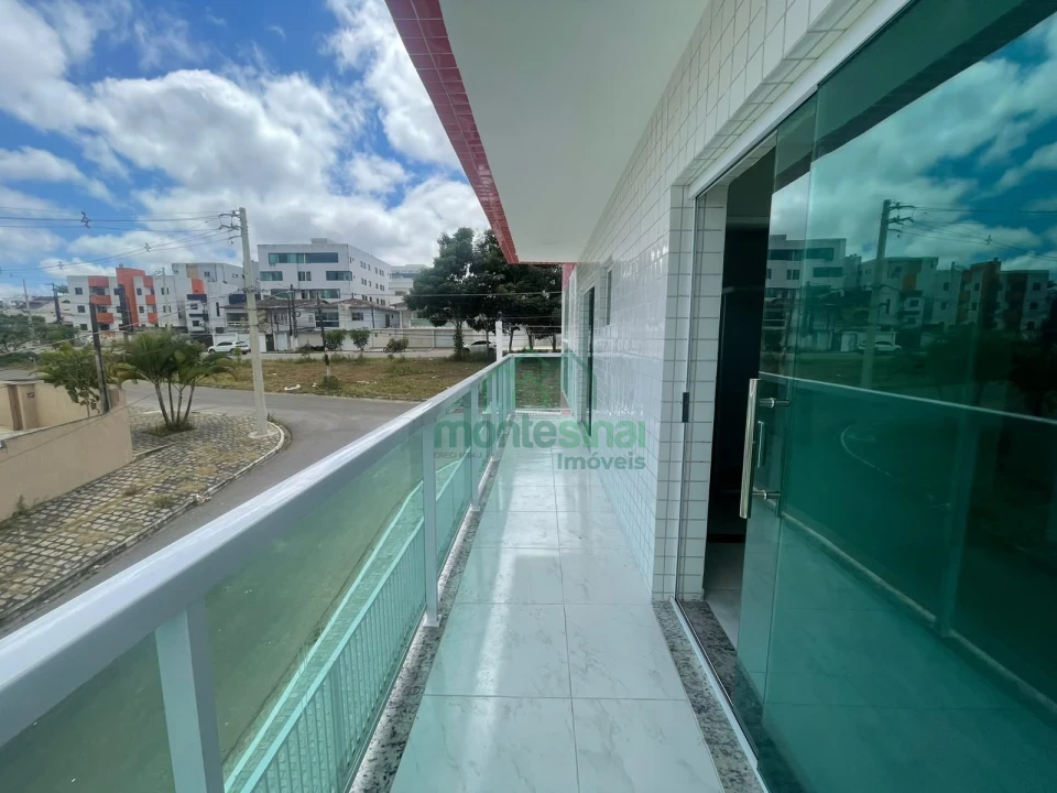Apartamento para locação no Heliópolis com três quartos e varanda por R$2.500,00
