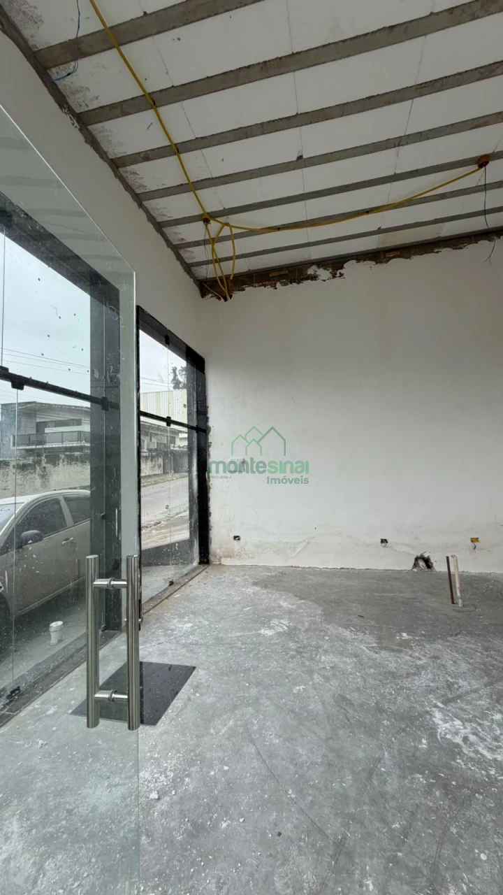 Sala comercial para locação no Heliópolis por R$3.000,00