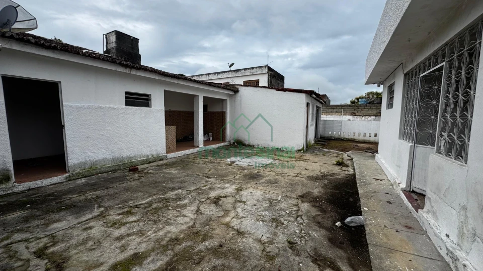 Casa comercial para aluguel no Heliópolis por R$8.000,00