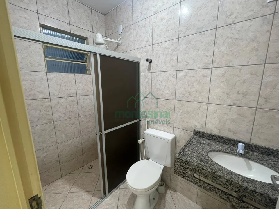 Apartamento com dois quartos para locação no Centro de Garanhuns por R$1.350,00