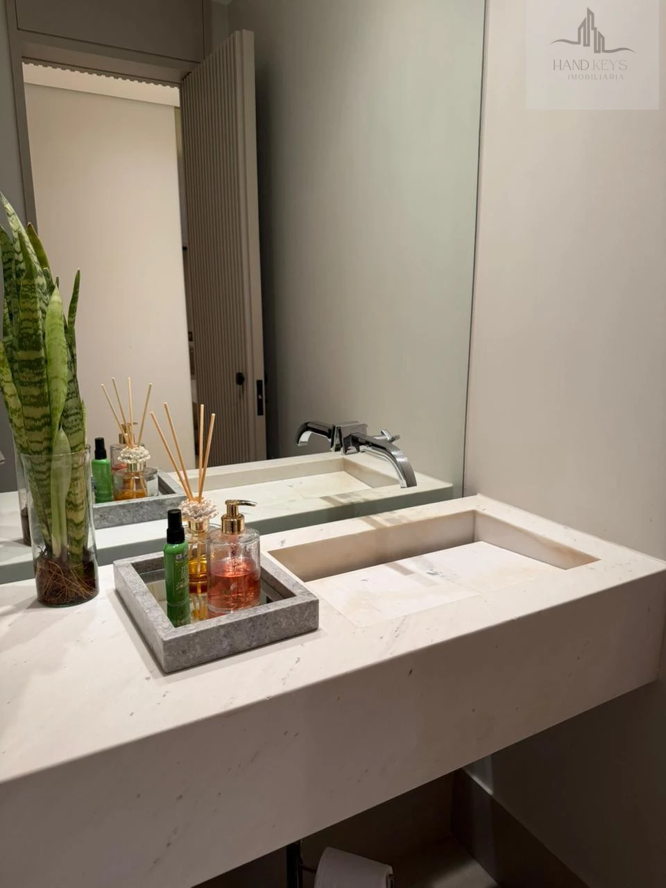 Imagens do imóveis VENDA  - Apartamento Ed. L Essence Londrina 3 Suítes