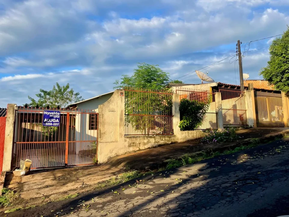 Casa (02 dormitórios) Rua Angelo Merlo, 192 - Ibiporã - PR.