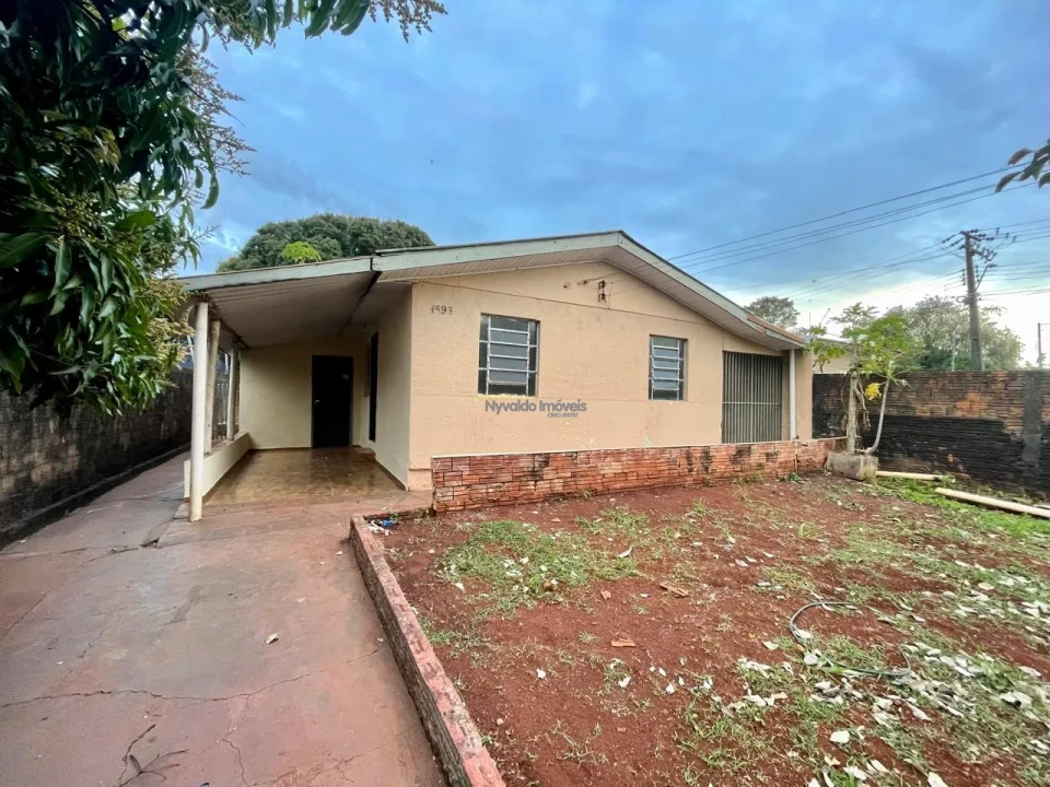 Imagens do imóveis CASA Av. Souza Naves  n° 1595