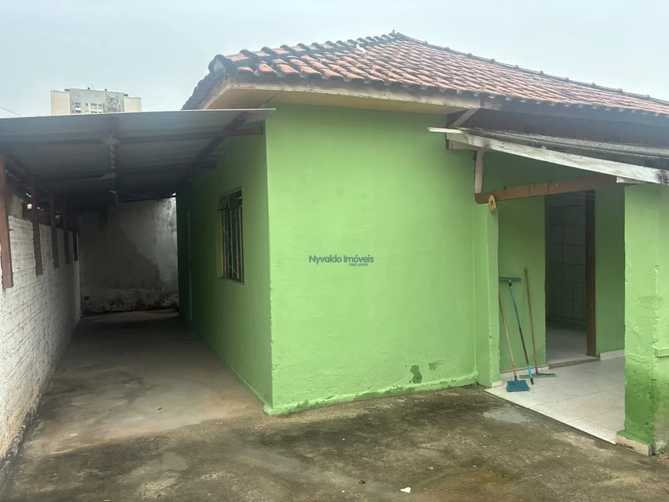 Imagens do imóveis CASA CENTRO FUNDOS DOIS DORMITÓRIOS