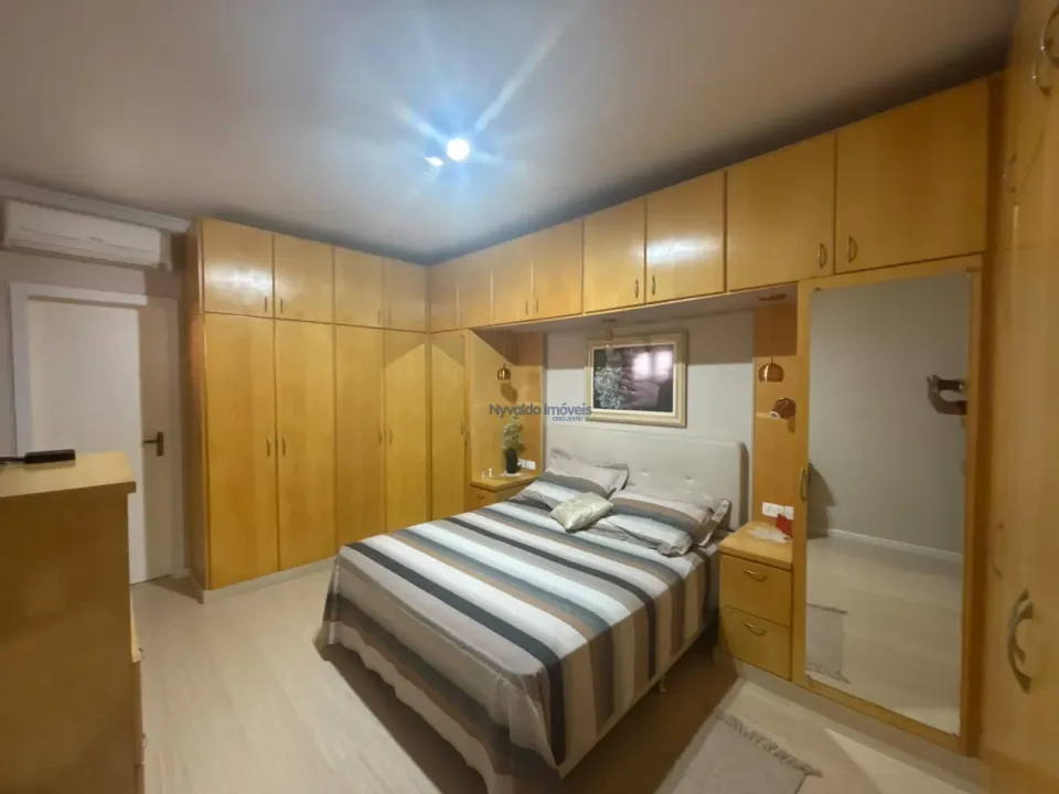 Imagens do imóveis Casa em alvenaria situada à Praça Ciro Ibirá de Barros, 51, Centro de Ibiporã - PR.