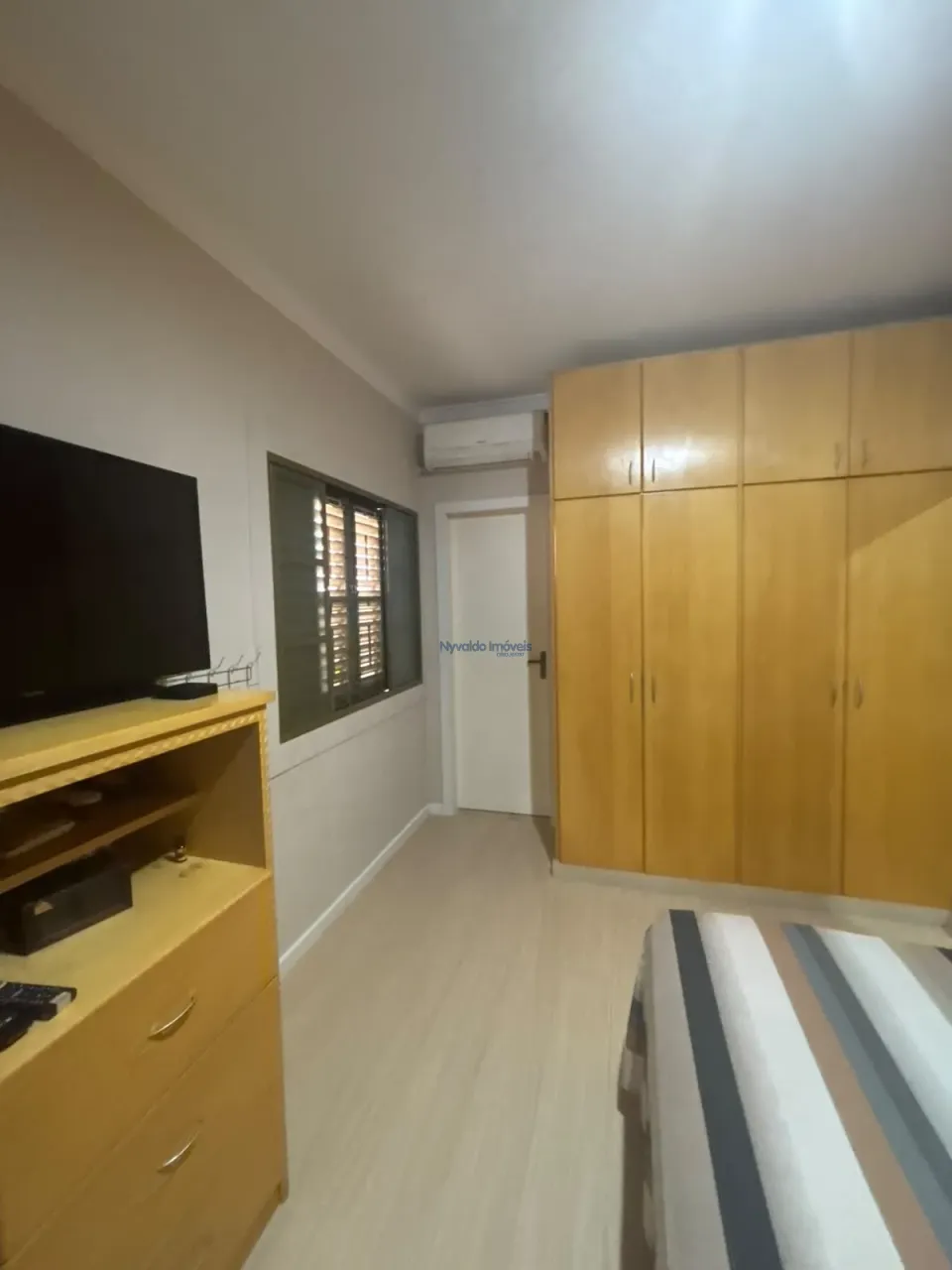 Imagens do imóveis Casa em alvenaria situada à Praça Ciro Ibirá de Barros, 51, Centro de Ibiporã - PR.