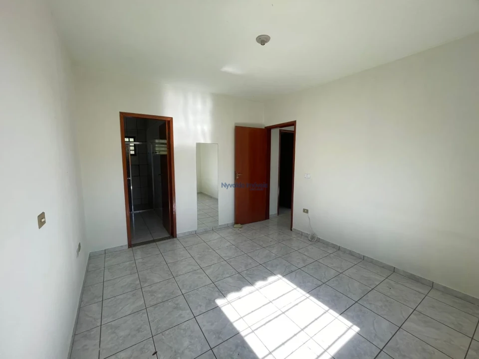 Casa (2 dormitórios) Rua Elvira Maria Aparecida Pelisson Leandro, 200.
