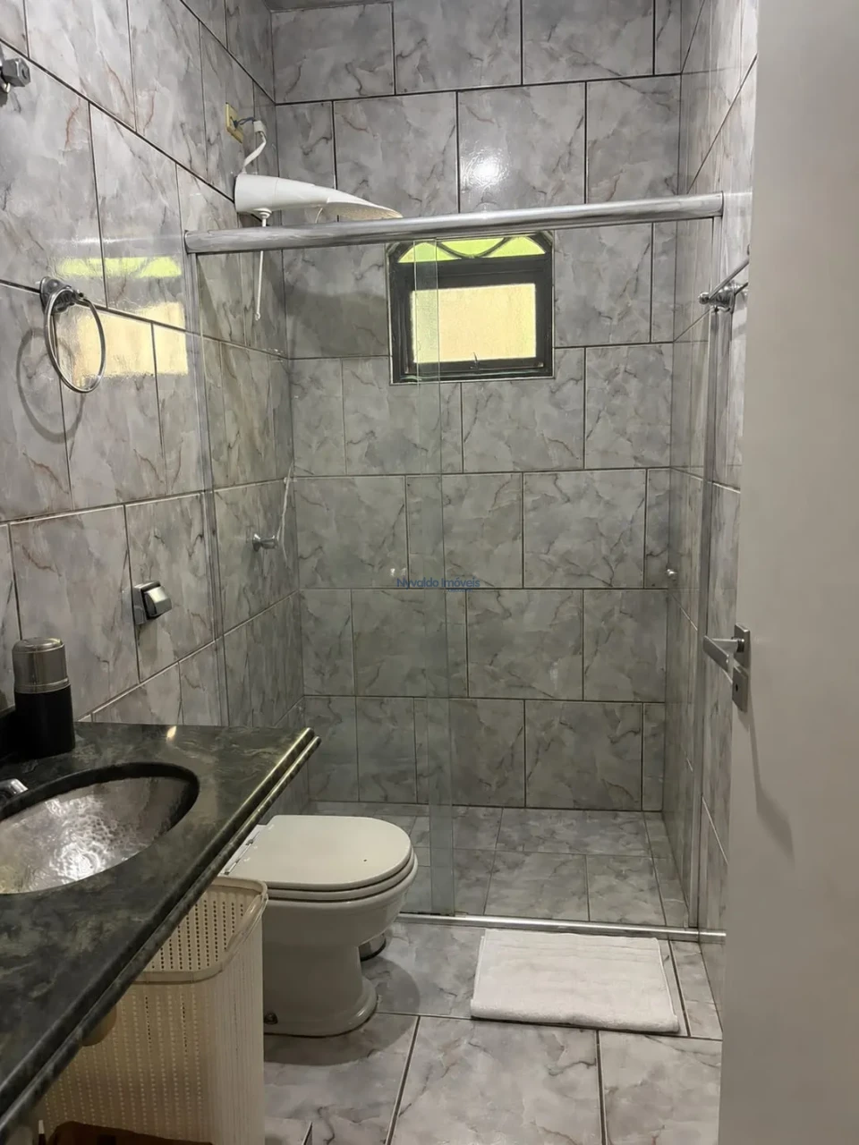 Imagens do imóveis Casa Avenida Senador Souza Naves, 763.