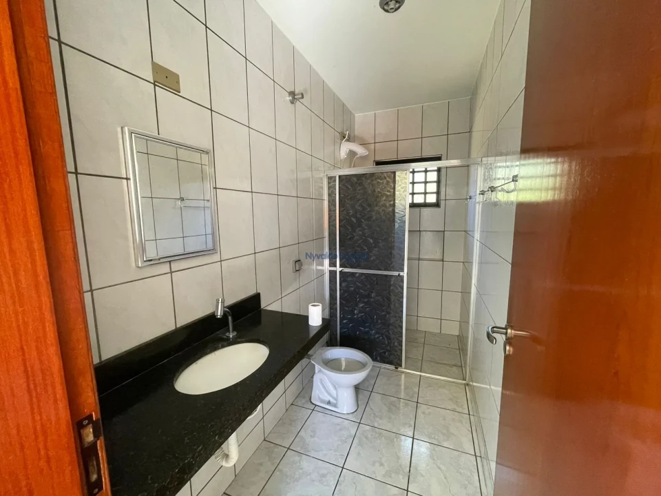 Casa (2 dormitórios) Rua Elvira Maria Aparecida Pelisson Leandro, 200.