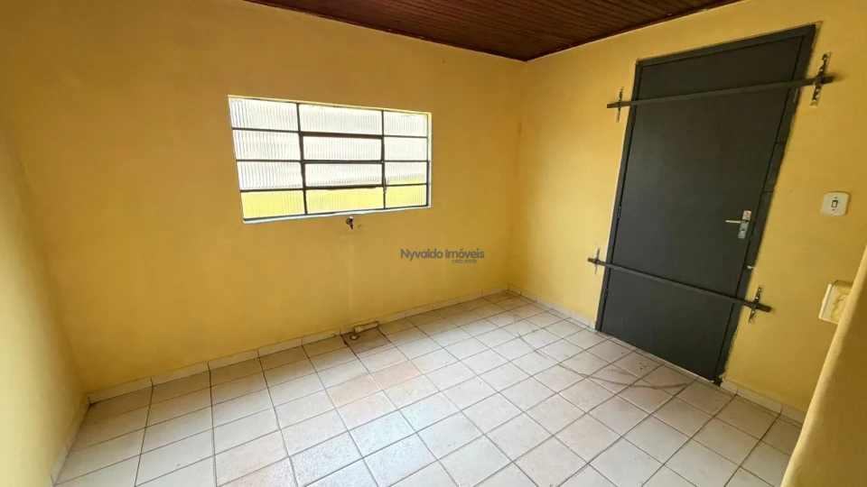 Imagens do imóveis Casa Frente (2 dormitórios) Rua Francisco Loures Salinet, 1.285.