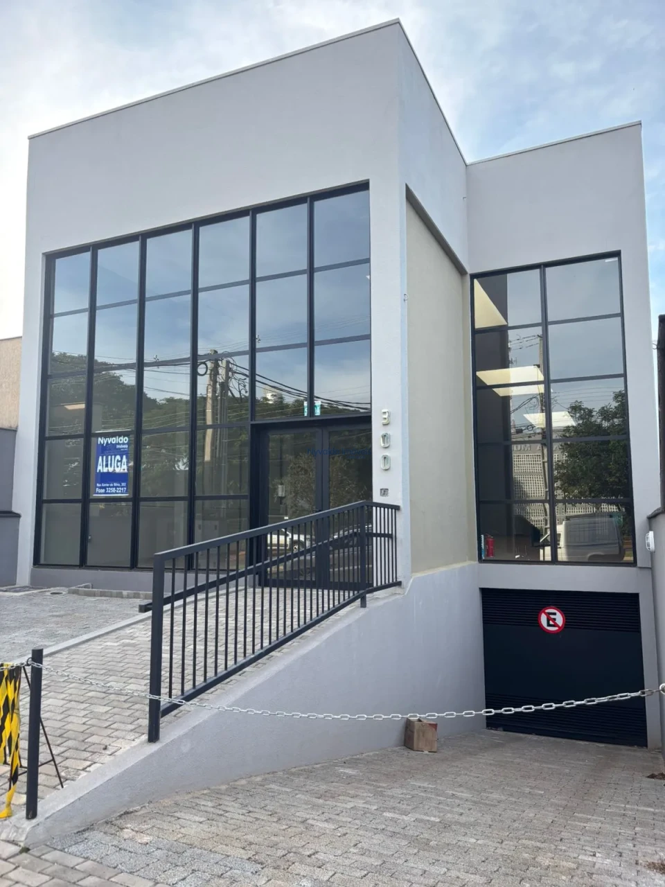 Galpão Comercial, Av. dos Estudantes, 300 - Ibiporã-PR.