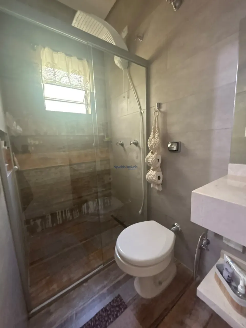 Imagens do imóveis Casa em alvenaria situada à Praça Ciro Ibirá de Barros, 51, Centro de Ibiporã - PR.