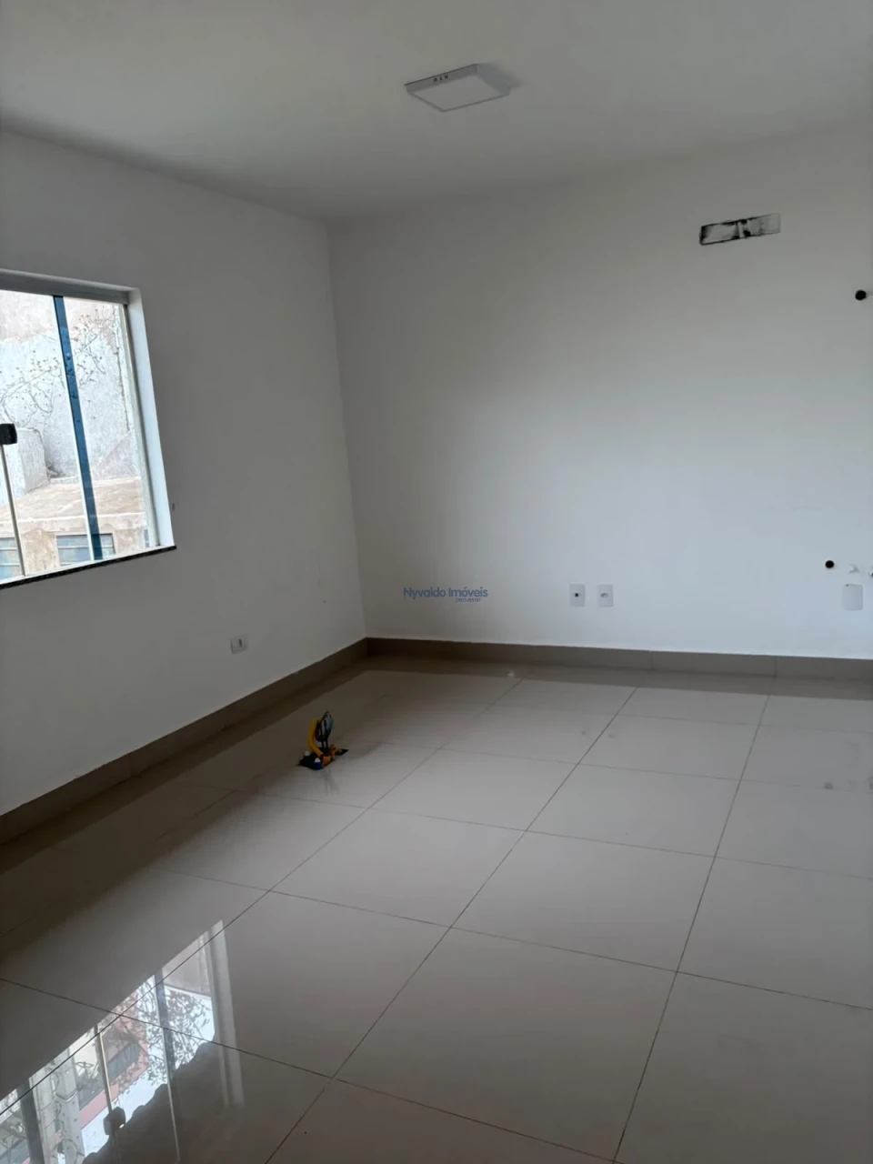 Imagens do imóveis CASA A VENDA - RUA PAULO FRONTIN ,230 - EM AREA COMERCIAL.