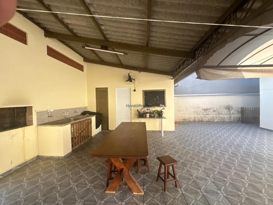 Imagens do imóveis Casa Central em Ibiporã - Rua Sete de Setembro, 339.