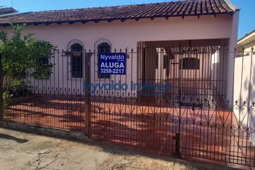 Casa (03 dormitórios) Rua Pedro Bressan, 67, Jardim Zanoni - Ibiporã-PR.