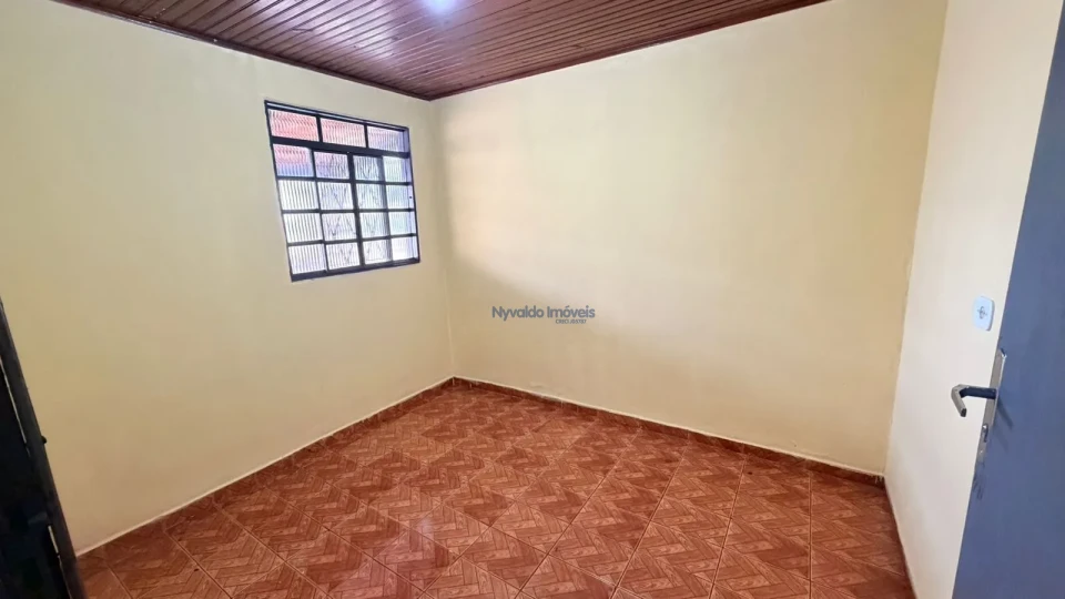 Imagens do imóveis Casa Frente (2 dormitórios) Rua Francisco Loures Salinet, 1.285.