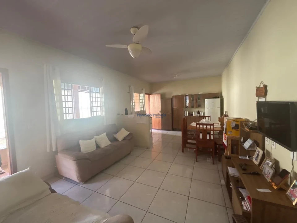 Imagens do imóveis Casa Central em Ibiporã - Rua Sete de Setembro, 339.
