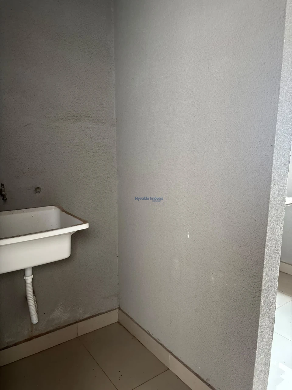 Imagens do imóveis CASA A VENDA - RUA PAULO FRONTIN ,230 - EM AREA COMERCIAL.