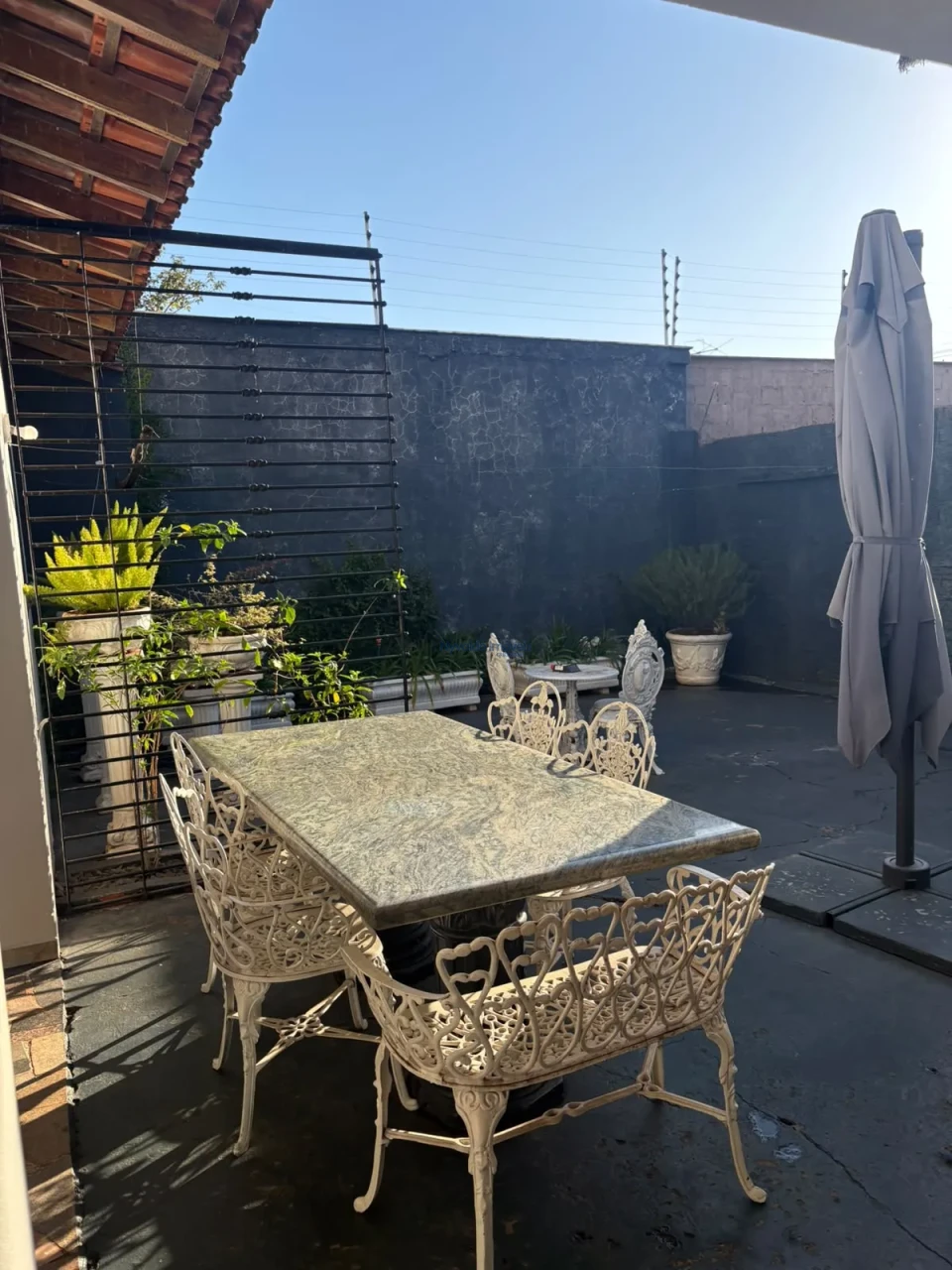 Imagens do imóveis Casa Avenida Senador Souza Naves, 763.