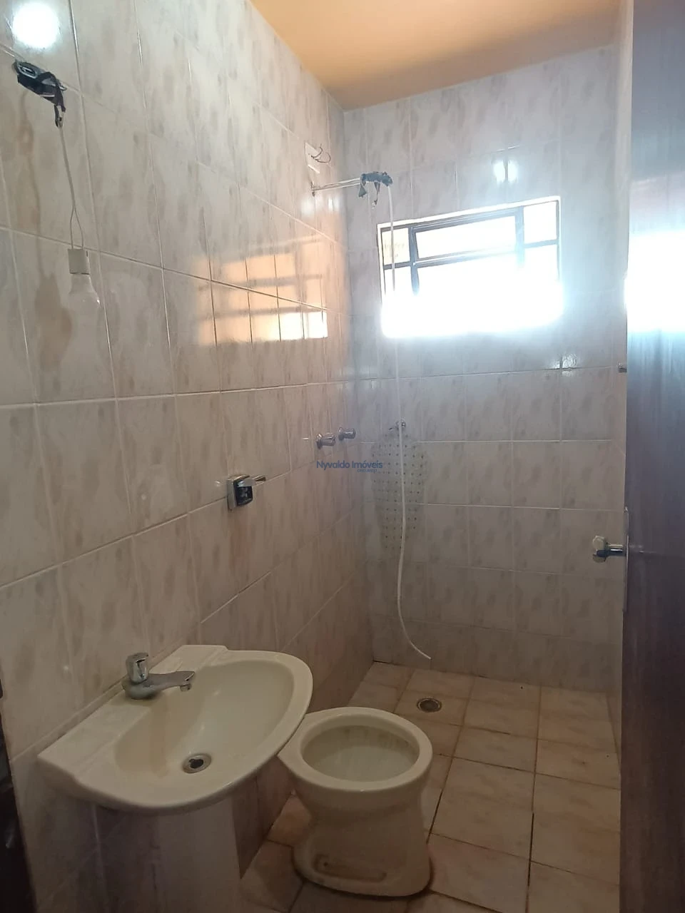 Imagens do imóveis *EM BREVE*    CASA FUNDOS CENTRO ( UM QUARTO)  *EM BREVE *