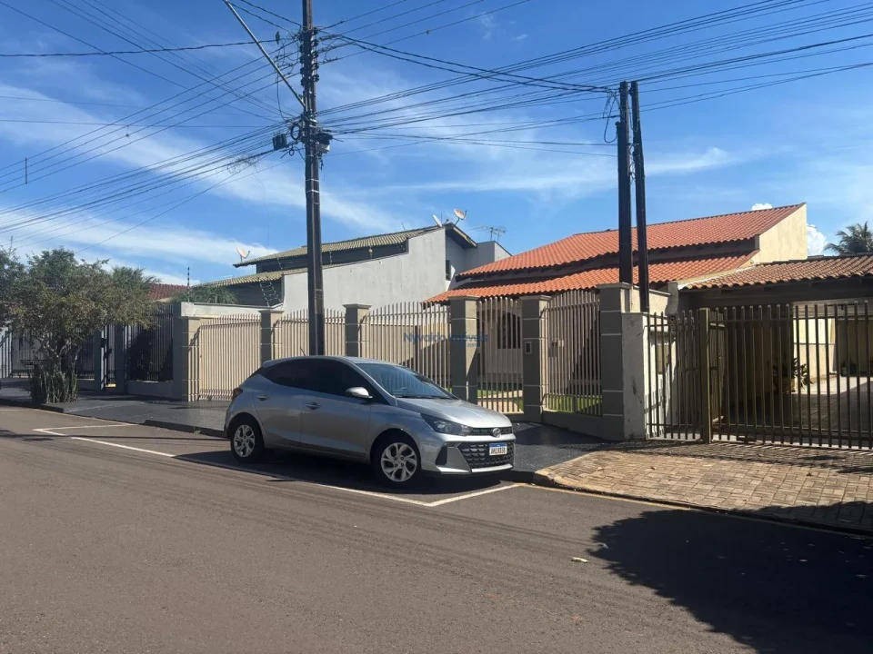 Imagens do imóveis Casa Central em Ibiporã - Rua Sete de Setembro, 339.