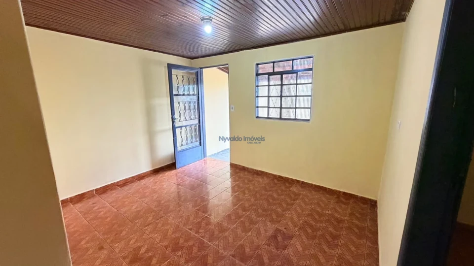 Imagens do imóveis Casa Frente (2 dormitórios) Rua Francisco Loures Salinet, 1.285.