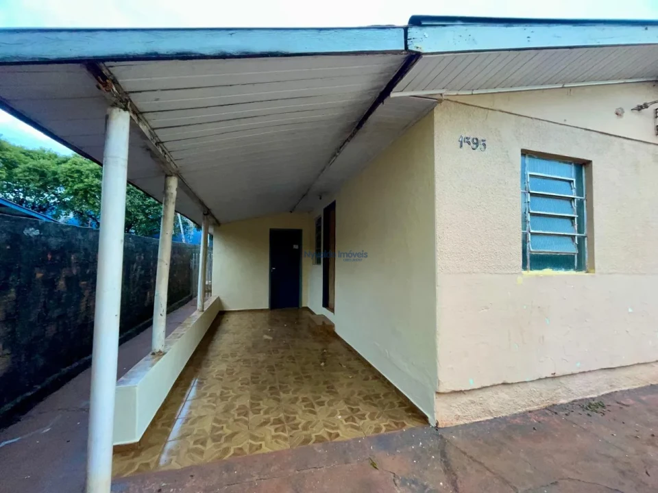 Imagens do imóveis CASA Av. Souza Naves  n° 1595