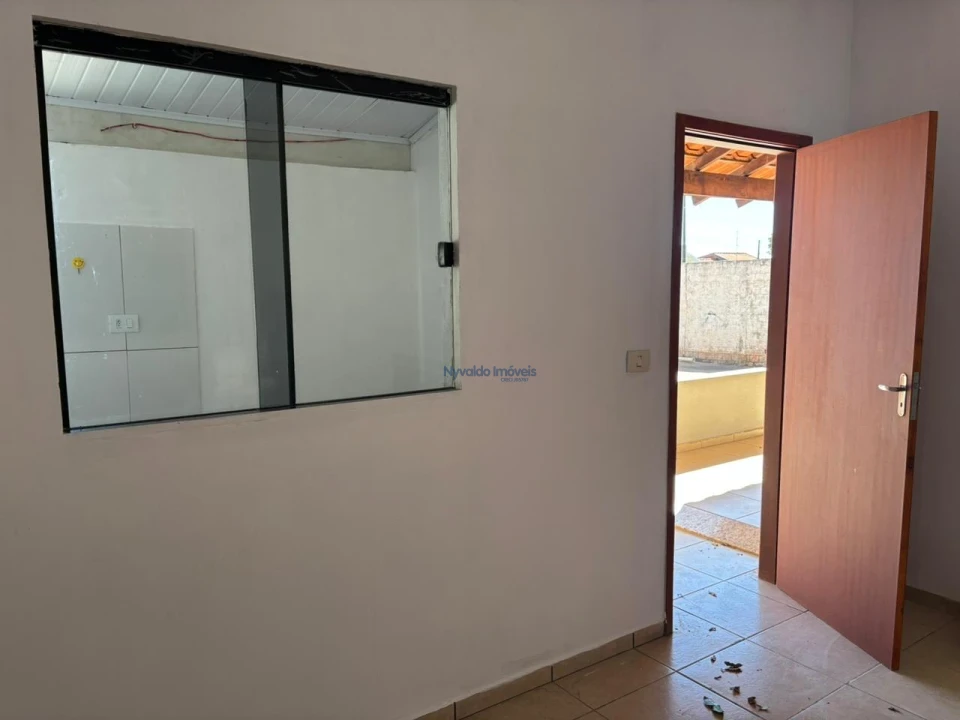 Imagens do imóveis CASA ( 2 dormitórios )Rua Armínio Birelo, N° 305