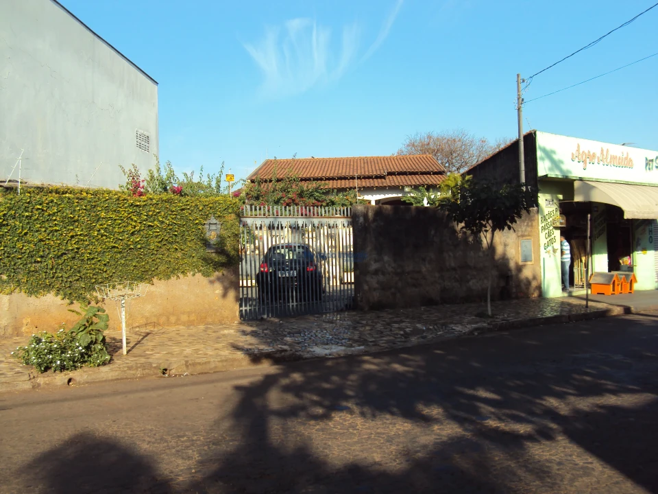 Imagens do imóveis Casa Avenida Senador Souza Naves, 763.