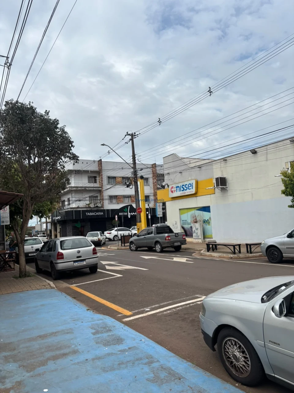 Imagens do imóveis CASA A VENDA - RUA PAULO FRONTIN ,230 - EM AREA COMERCIAL.